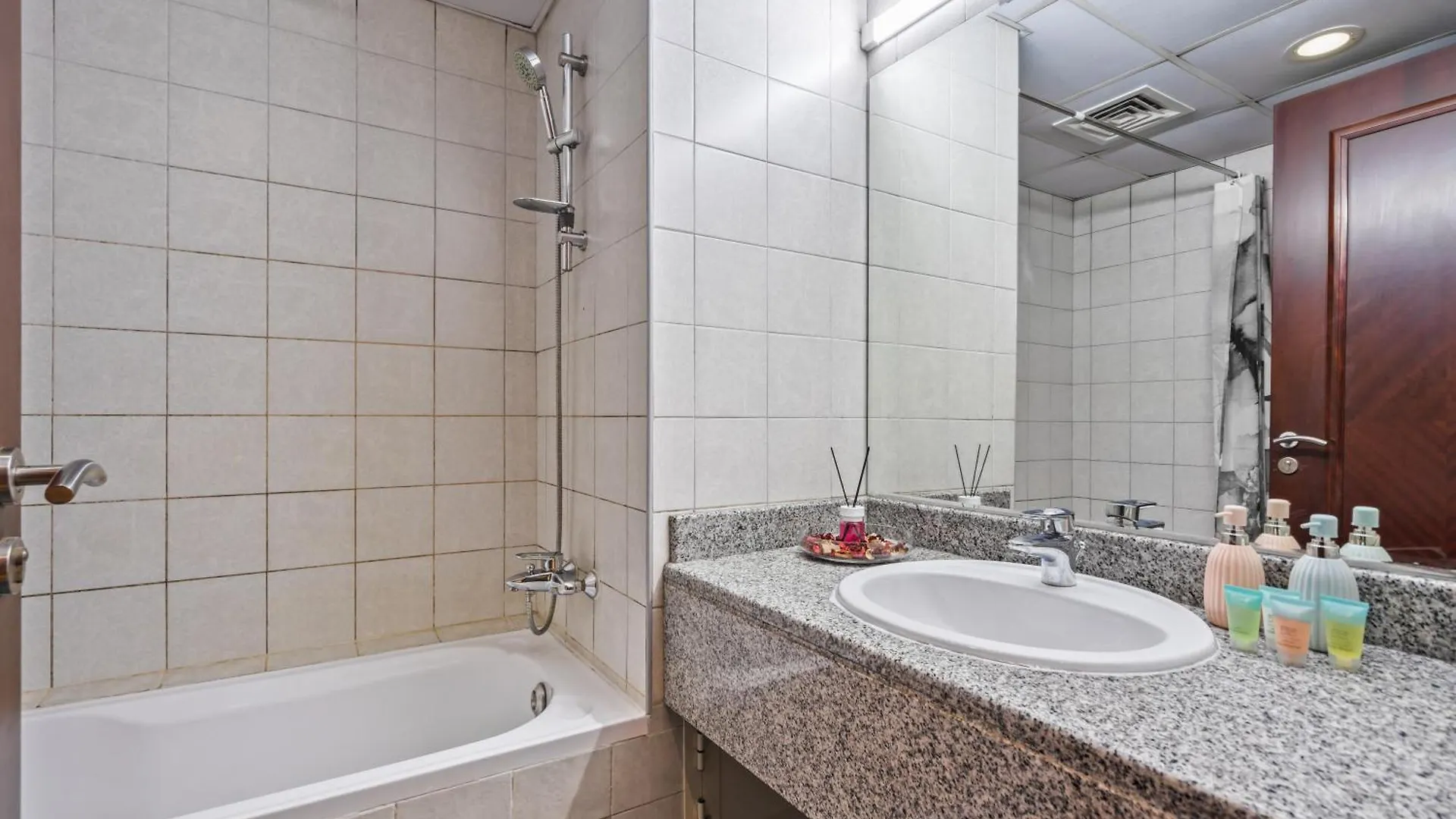 Apartment Charming Dubai Studio - Elegant