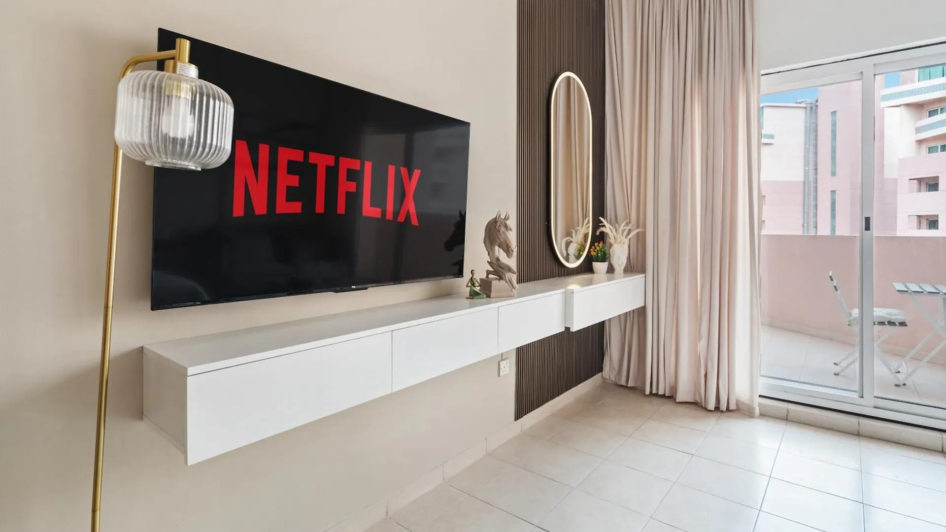 Apartment Charming Dubai Studio - Elegant United Arab Emirates