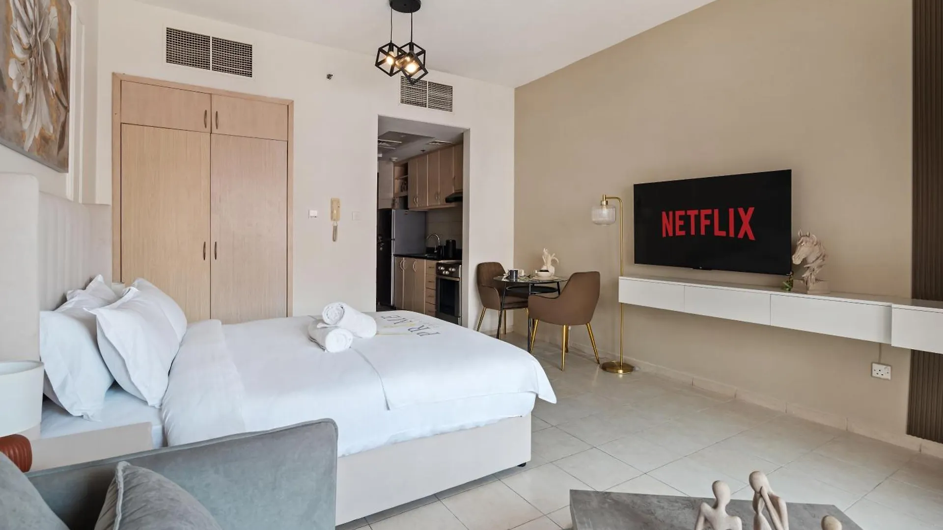 Charming Dubai Studio - Elegant